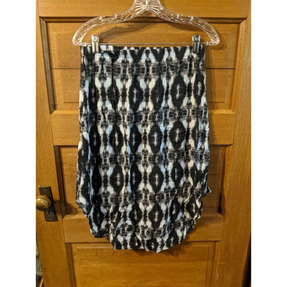 Tie-Dye Skirt Size Medium Black White Tie Dye Hi-Lo Juniors - Picture 2 of 4